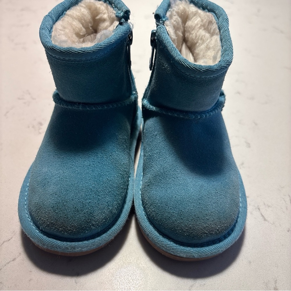 Koolaburra UGG Kids Teal Suede Boots size 6